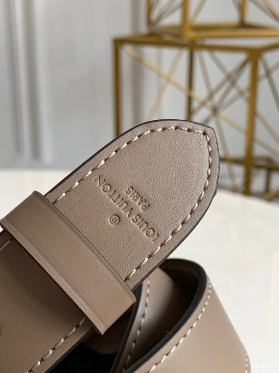 LOUIS VUITTON MURIA 0212